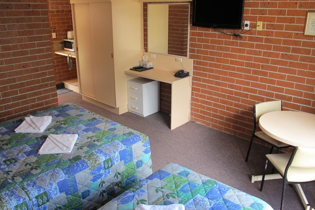Greenslopes Motor Inn Брісбен Номер фото