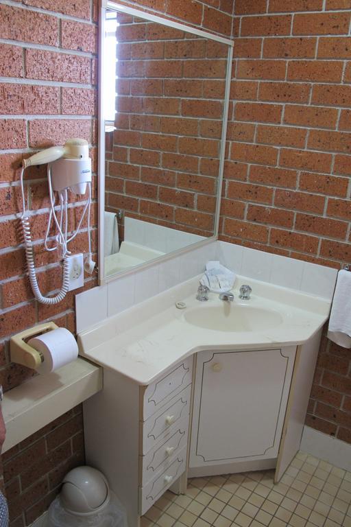 Greenslopes Motor Inn Брісбен Номер фото