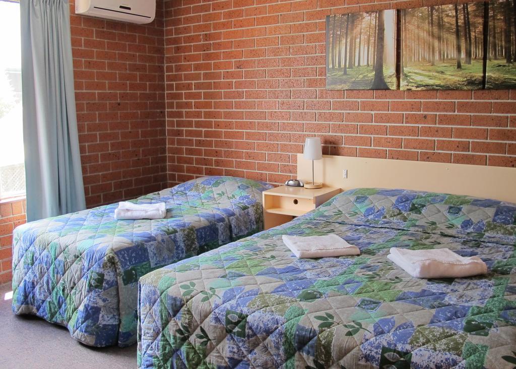 Greenslopes Motor Inn Брісбен Номер фото